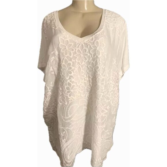 Curvations + 2X Eggshell Embroidered Floral Sheer Lined V-Neck Short Sleeve Top - Picture 2 of 6